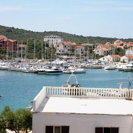 Apartments By The Sea Jezera, Murter - 5063 Екстер'єр фото