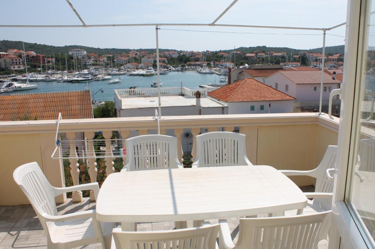 Apartments By The Sea Jezera, Murter - 5063 Екстер'єр фото