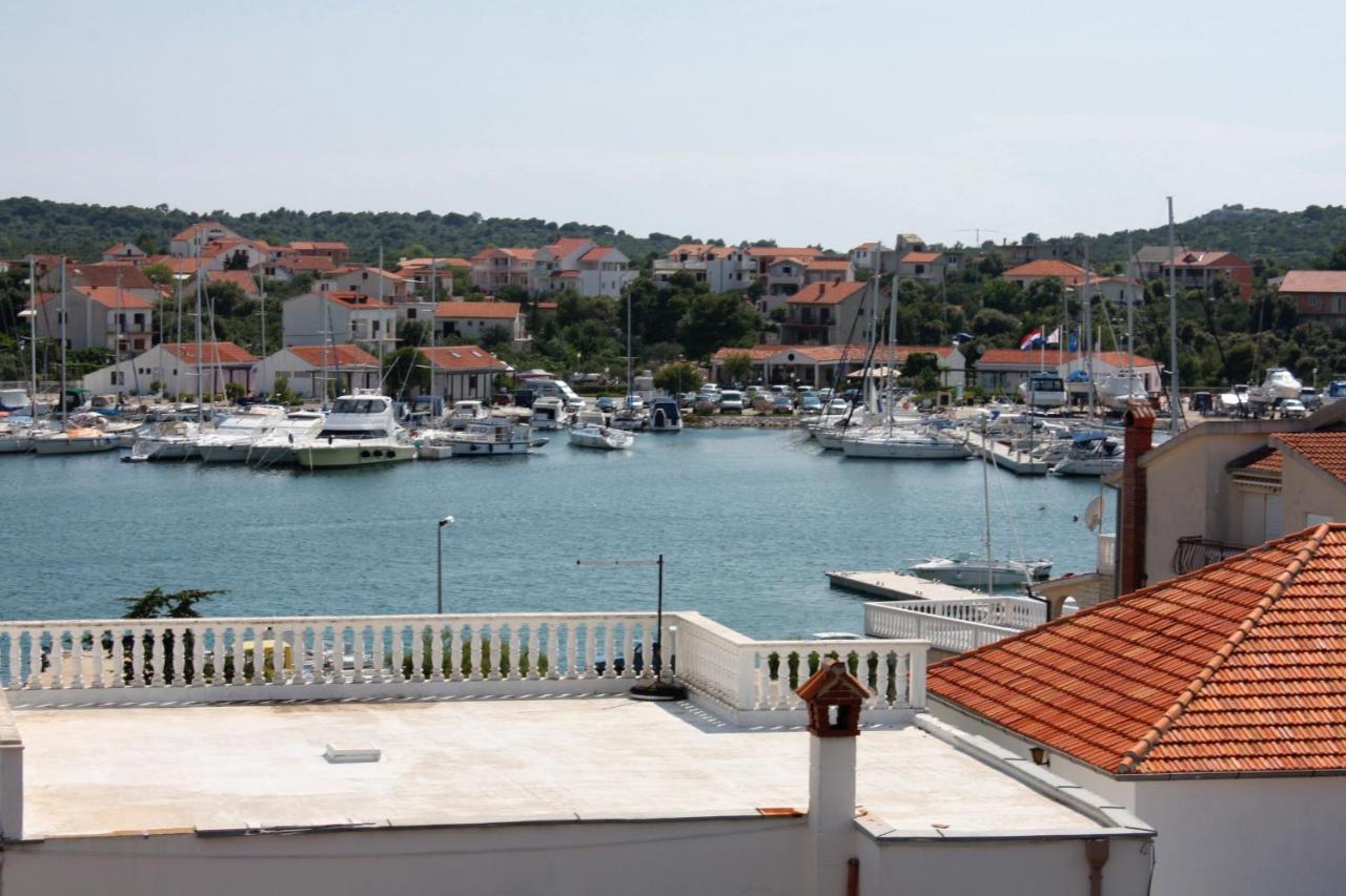 Apartments By The Sea Jezera, Murter - 5063 Екстер'єр фото